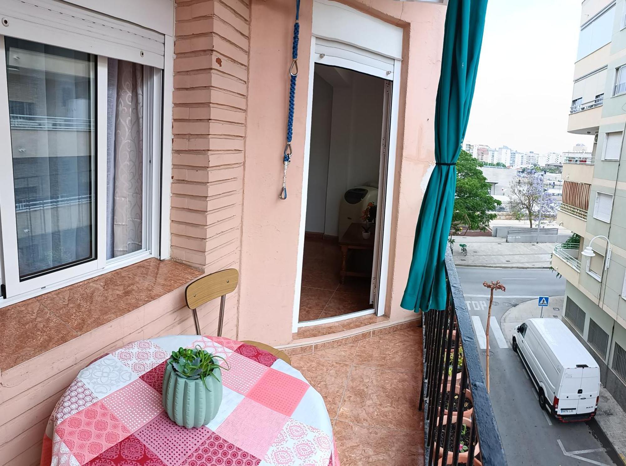 Daoiz, Vivienda Vacacional Para Familias Y Mayores De 25 Anos En El Grao De Gandia 3Ro Sin Ascensor Playa de Gandia Exterior foto