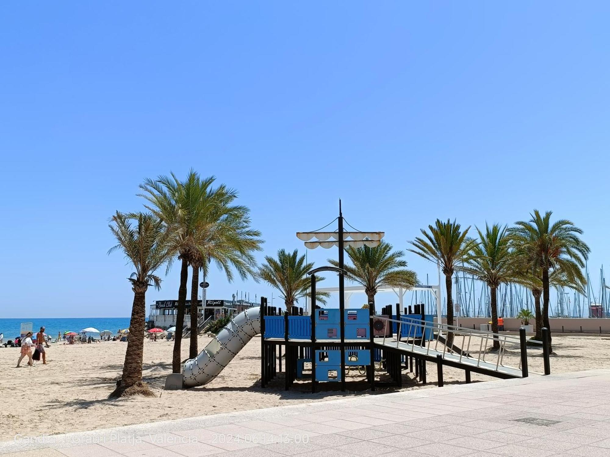 Daoiz, Vivienda Vacacional Para Familias Y Mayores De 25 Anos En El Grao De Gandia 3Ro Sin Ascensor Playa de Gandia Exterior foto